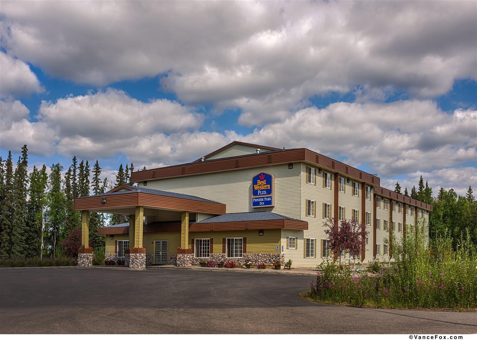 Best Western Plus Pioneer Park Inn Fairbanks Esterno foto